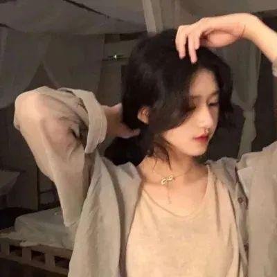 亚曼达厌世系